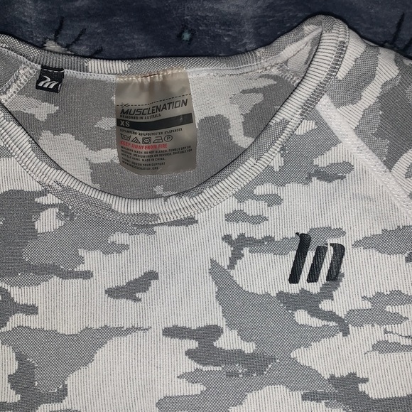 Muscle Nation cropped tee - Picture 2 of 3